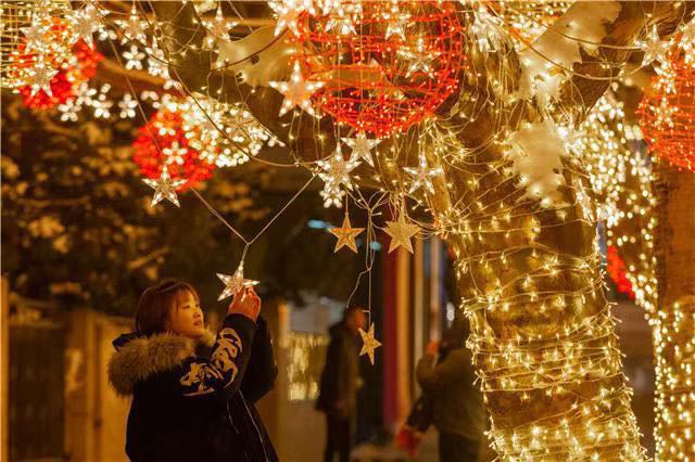 ��8ͷ�����Ψһ�ٷ���վ��Ϸ�ƹ���2