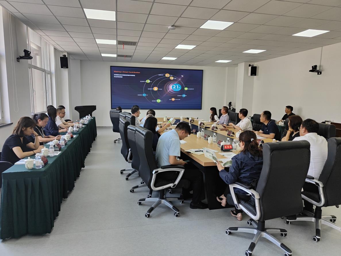 ����ʡ��Э�����Ա������ϯ�¼�һ������8ͷ�����Ψһ�ٷ���վ��Ϸ��̸����